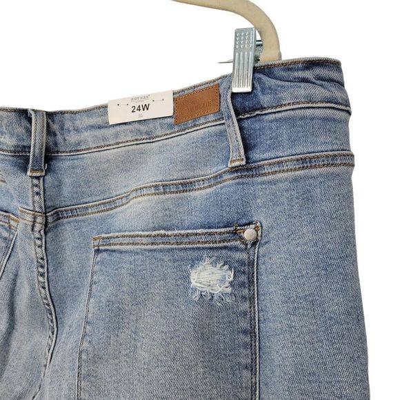 Judy Blue Light Blue Distressed Skinny Jeans - Picture 10 of 10